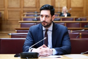 Εξαιρούνται τα κρατικά αυτοκίνητα κ. Κυρανάκη;