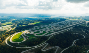 Η Mercedes-Benz εγκαινιάζει το πιο προηγμένο Κέντρο Δοκιμών Φωτισμού