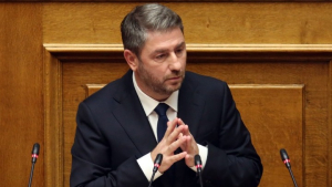 Ανδρουλάκης: Η κυβέρνηση επιλέγει να ανοίξει ένα αχρείαστο εσωτερικό μέτωπο διχασμού και πόλωσης