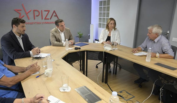 Τσίπρας: Δέσμευση για 13η σύνταξη, αναδρομικά και προσωπική διαφορά