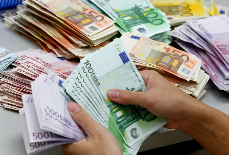 Δεσμεύονται τα περιουσιακά στοιχεία των κατηγορουμένων σε Pizza Fan και «Χωριάτικο»