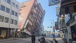 Ταϊβάν: Ισχυρός σεισμός με νεκρούς και τραυματίες -  Κτίρια κατέρρευσαν