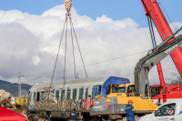 Τέμπη: Μετακινήθηκε και το τρίτο βαγόνι