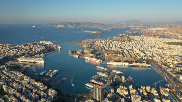 Αυξάνεται η κίνηση στα λιμάνια