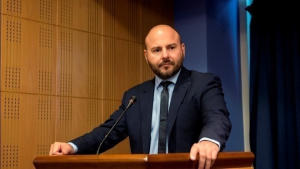 Γιώργος Στασινός (TEE): Καμία μαζική απομάκρυνση της πικροδάφνης από τις πόλεις