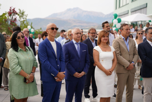 O Λάζαρος Τσαβδαρίδης εγκαινίασε το νέο κτίριο της P&amp;I στα Ιωάννινα