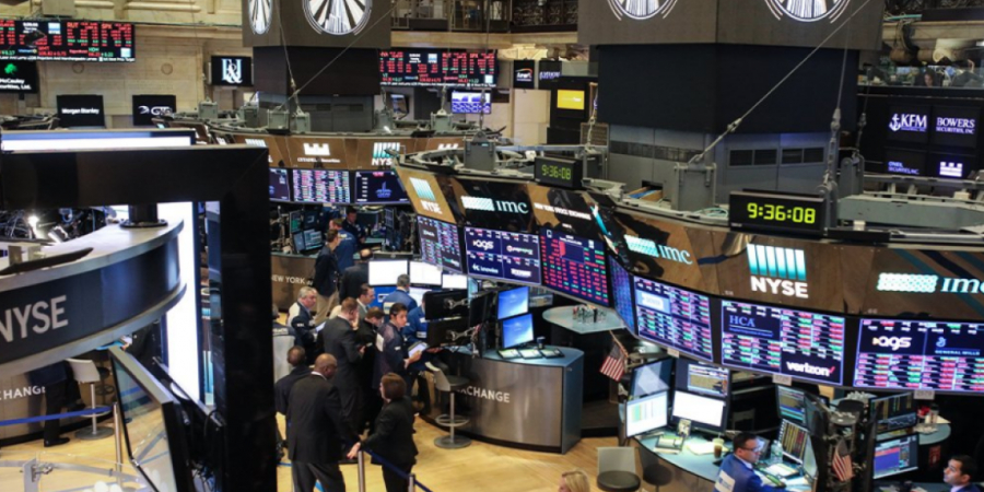 ΗΠΑ: Πρόστιμα 1,1 δισ. δολαρίων σε 16 χρηματοοικονομικές εταιρίες και τράπεζες της Wall Street