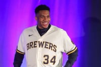 Αντετοκούνμπο: Αγόρασε μετοχές σε ομάδα μπέιζμπολ του Μιλγουόκι