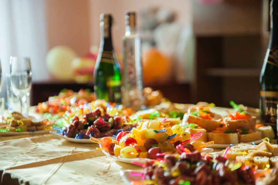 Eurostat: To 2020 σπαταλήθηκαν στην ΕΕ περίπου 127 κιλά τροφίμων ανά κάτοικο