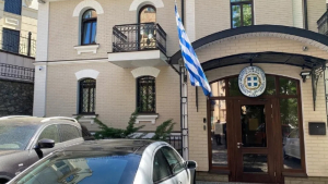 Λειτουργεί ξανά η ελληνική Πρεσβεία στο Κίεβο - Ανέλαβε ως επιτετραμμένος ο Μανώλης Ανδρουλάκης