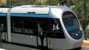 Τραμ παρέσυρε πεζό στον Νέο Κόσμο - Σε κρίσιμη κατάσταση ο τραυματίας