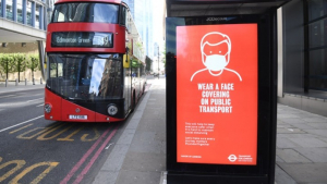 Παραμένει υποχρεωτική η χρήση μάσκας στα μέσα μαζικής μεταφοράς του Λονδίνου