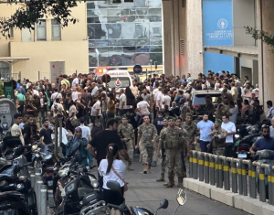 Λίβανος: Εκατοντάδες μέλη της Χεζμπολάχ τραυματίστηκαν από έκρηξη στους βομβητές επικοινωνίας - Ανάμεσα τους ο Ιρανός πρέσβης