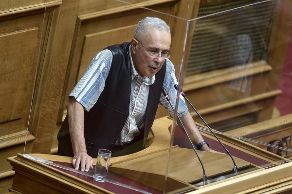Ερώτηση Ζουράρι σε Μενδώνη για τις επιδείξεις Dior σε Ακρόπολη και ναούς