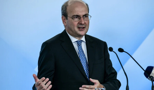 Χατζηδάκης: Έρχεται παραγραφή χρεών και αύξηση των δόσεων ρύθμισης οφειλών προς τον ΕΦΚΑ