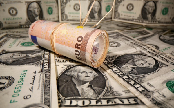 Συνάλλαγμα: Το ευρώ ενισχύεται 0,32%, στα 1,1400 δολάρια