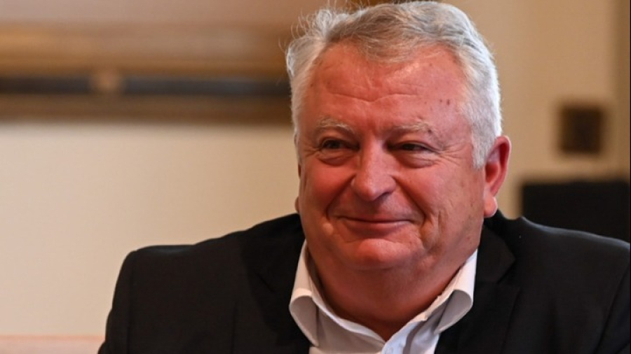 Ο δημοσιογράφος Γ.Παπαχρήστος καταγγέλλει επίθεση από εφοπλιστή - Καταδικάζουν κυβέρνηση και κόμματα