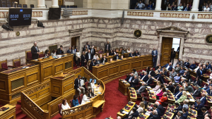 Βουλή: «Διαξιφισμοί» για το προσχέδιο του προϋπολογισμού