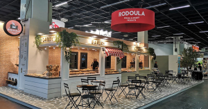 Ροδούλα: Έκλεισε τα 4 χρόνια στα έτοιμα γλυκά, εγκαινιάζοντας συνεργασία-έκπληξη με τη Mattel