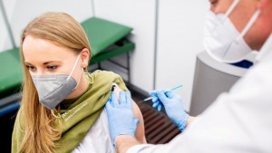 Αυστρία: Έχει εμβολιαστεί με την πρώτη δόση περισσότερο από το ένα τρίτο των ηλικιών άνω των 16