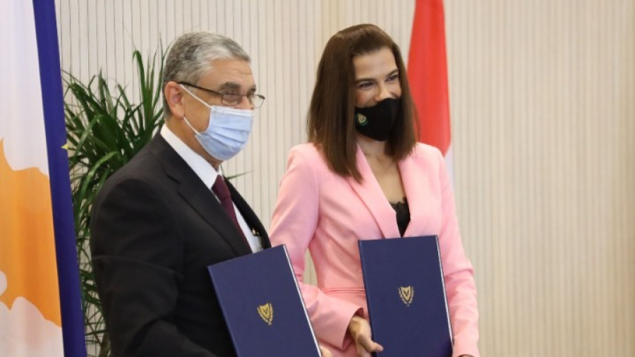 Υπεγράφη το μνημόνιο διασύνδεσης των δικτύων ηλεκτρισμού Κύπρου και Αιγύπτου