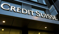 Από 4 έως 9 δισ. δολάρια η κεφαλαιακή «τρύπα» της Credit Suisse