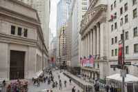 Wall Street: Πτώση σχεδόν 400 μονάδων για τον Dow Jones, εν αναμονή των αποφάσεων της Fed