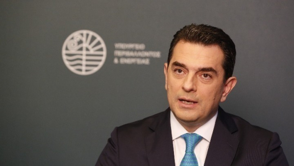Σκρέκας: «Καμία πρόθεση για ιδιωτικοποίηση του νερού»