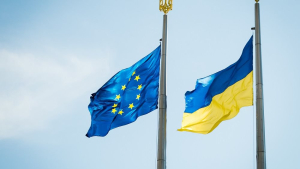 EE: Kαταβάλλει επιπλέον βοήθεια ύψους 1,5 δισ. ευρώ στην Ουκρανία