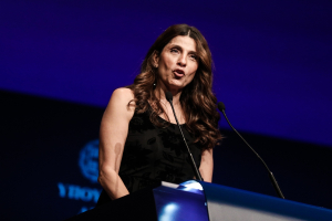 Τσαπανίδου: Η Δημοκρατία έχει υποστεί ρήγμα