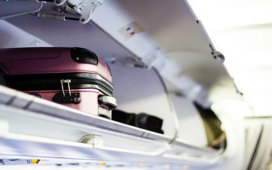 Ευρωκοινοβούλιο: "Φρένο" σε πρόσθετες χρεώσεις για τις χειραποσκευές στα αεροσκάφη