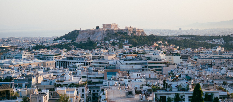 Πάσχα: Αύξηση σχεδόν 100% σε κρατήσεις μονοκατοικιών και βιλών σε προάστια της Αττικής