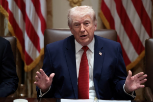 Τραμπ σε συμμάχους: Πηγαίνετε στα Στενά του Ορμούζ και πάρτε το πετρέλαιο μόνοι σας