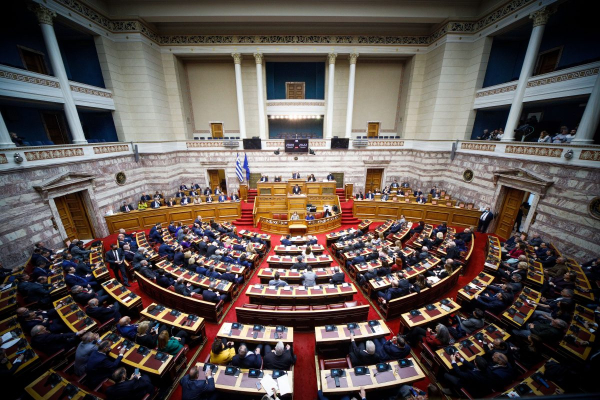 Καταψηφίζει, επί της αρχής, το νομοσχέδιο για την ενίσχυση του εισοδήματος το ΠΑΣΟΚ