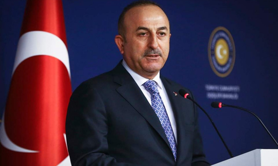 Τσαβούσογλου: Επίσκεψη στη Γαλλία για εξομάλυνση των σχέσεων