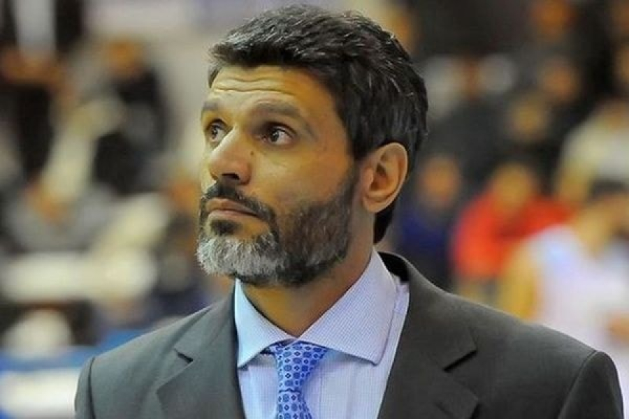 Ο Άγγελος Κορωνιός, πρώην μπασκετμπολίστας και νυν προπονητής εντάσσεται στην ΕΛ.Α.Σ. του Τσίπρα
