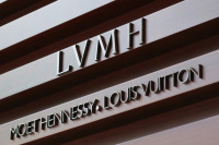 Ενίσχυση των μετοχών του γαλλικού ομίλου LVMH