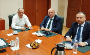 Αυστηροί έλεγχοι για τη συγκράτηση τιμών ενόψει Πάσχα - Σύσκεψη Τ. Θεοδωρικάκου και Κ. Τσιάρα