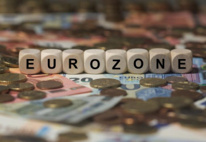 Στάσιμη η οικονομία της Ευρωζώνης το β’ τρίμηνο του 2023