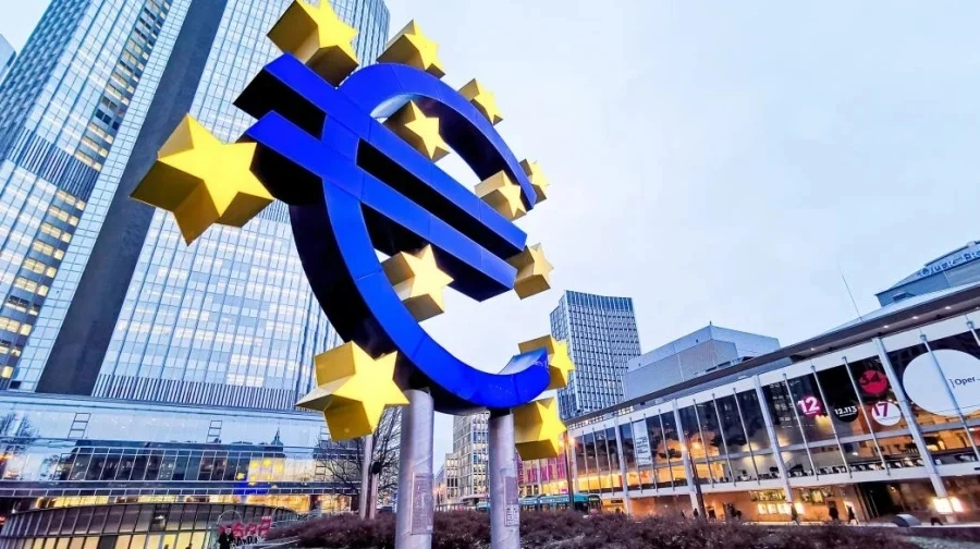 Η ΕΚΤ αύξησε κατά 0,25% τα επιτόκια, στο 2,5% το βασικό επιτόκιο