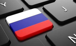 Ρωσία: Η υπηρεσία ελέγχου των τηλεπικοινωνιών απειλεί να μπλοκάρει το YouTube