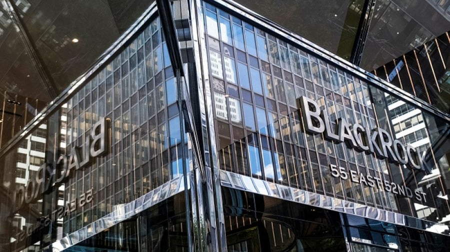 Η BlackRock δεν εξετάζει αντίπαλη προσφορά για την Credit Suisse