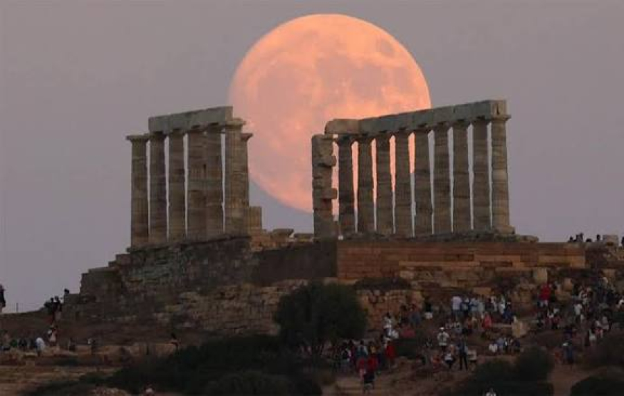 Η αυγουστιάτικη πανσέληνος «φωτίζει» το Εθνικό Αρχαιολογικό Μουσείο στις 28/8 με ευφάνταστες δράσεις