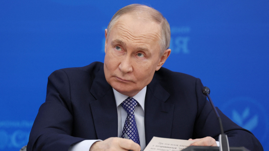 Κίεβο: Ο Πούτιν γιορτάζει με μεγαλοπρέπεια την 9η Μαΐου, αλλά χωρίς εκεχειρία στο μέτωπο