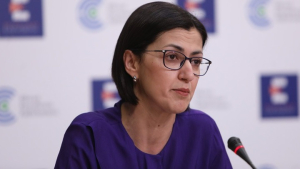 Αγαπηδάκη από Λάρισα: Μόνο εμφιαλωμένο νερό για κάθε είδους εργασία