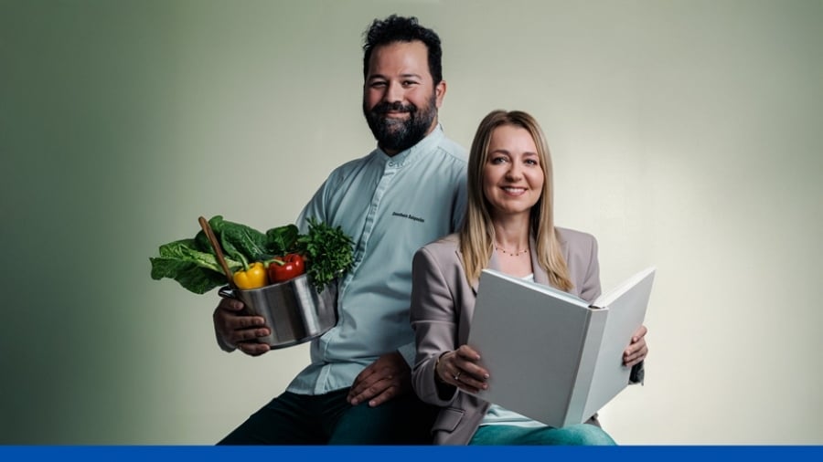 Από αριστερά προς τα δεξιά Δημοσθένης Μπαλόπουλος, Resident Chef του Lidl House Athens Βασιλική Αδαμίδου, Διευθύντρια Εταιρικών Υποθέσεων &amp; Βιωσιμότητας, Lidl Ελλάς