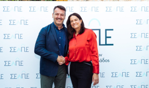 Ο πρόεδρος του ΣΕΛΠΕ κος Κώστας Γεράρδος με την Υπουργό Εργασίας &amp; Κοινωνικής Ασφάλισης κα Νίκη Κεραμέως