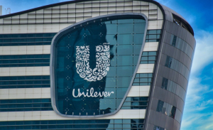 Unilever: Νέα καινοτόμος παραγωγή απορρυπαντικών στο εργοστάσιο του Ρέντη