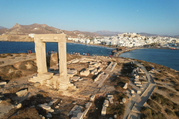 Το ΥΠΠΟ για την απόφαση του Πρωτοδικείου Νάξου σχετικά με την περίφραξη στην Πορτάρα