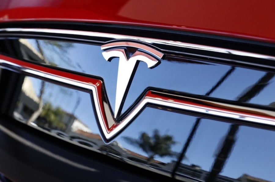 Η Tesla γίνεται πάροχος ηλεκτρικής ενέργειας στη Βρετανία